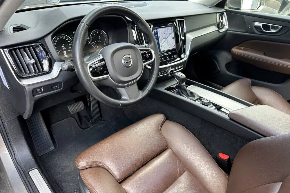 Volvo V60 2.0 T5 Inscription (bj 2019 uit 2019, foto 14