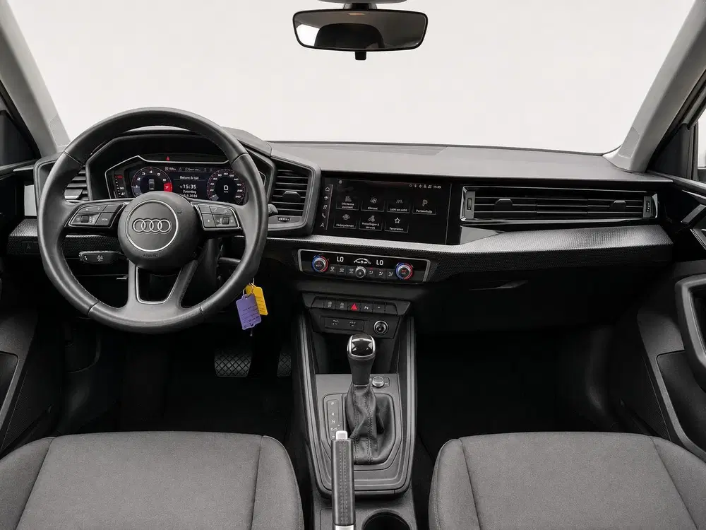 Audi A1 25 TFSI Automaat Advanced edition Navigati uit 2022, foto 2