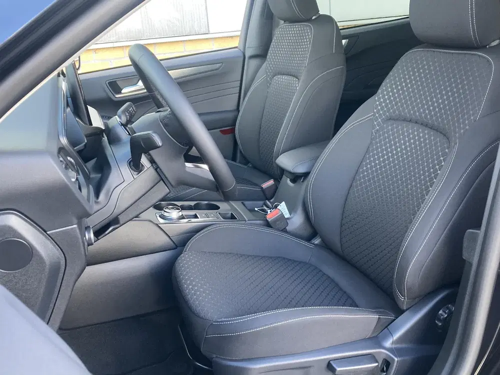 Ford Kuga 2.5 PHEV Titanium Driver Assistance Pack uit 2026, foto 11