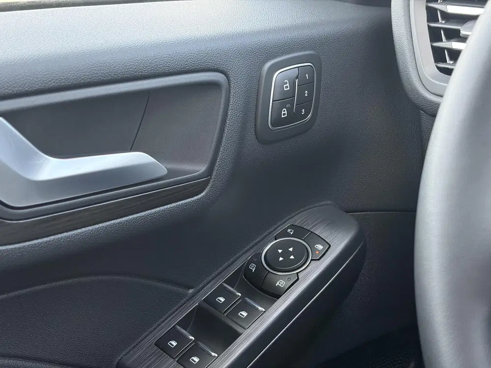 Ford Kuga 2.5 PHEV Vignale Trekhaak uit 2023, foto 11