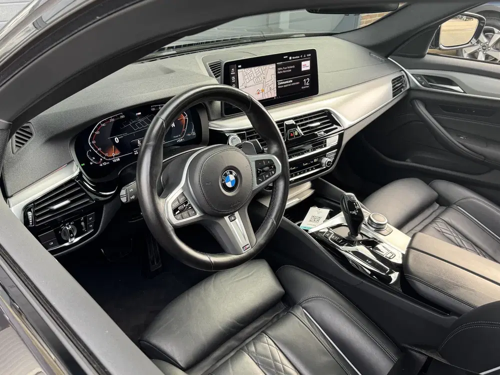 BMW 5-serie 520i BUSINESS EDITION PLUS I M SPORT I SCH uit 2022, foto 4