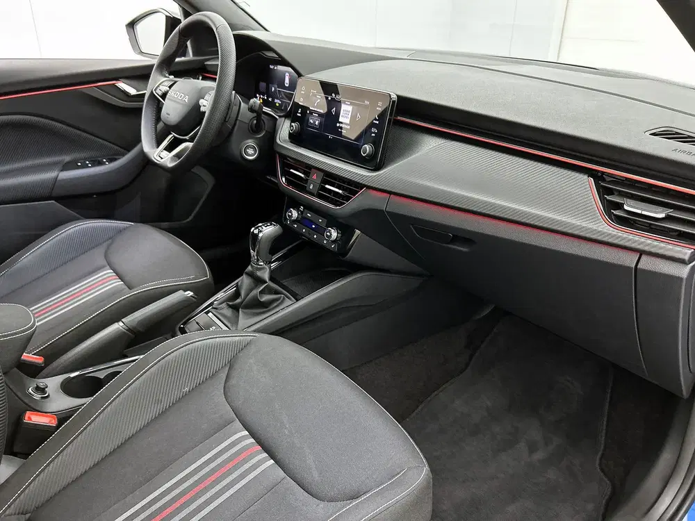 Skoda Kamiq 1.0 TSI Monte Carlo uit 2025, foto 13