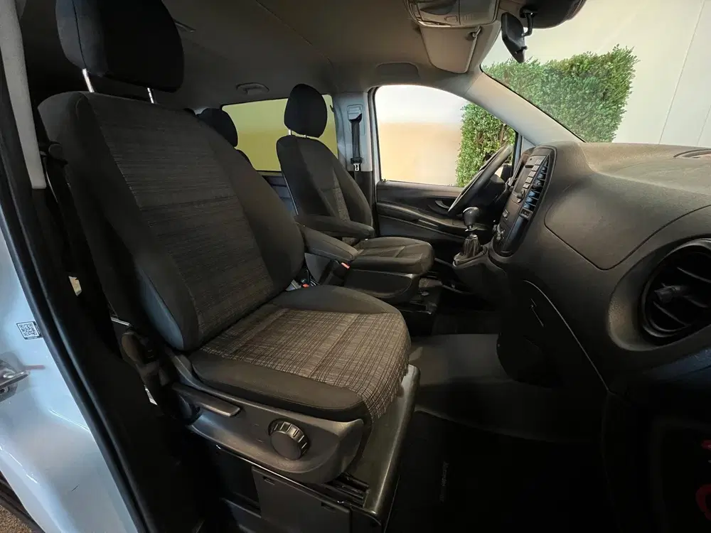 Mercedes-Benz Vito L3H1 Rolstoelbus uit 2019, foto 13