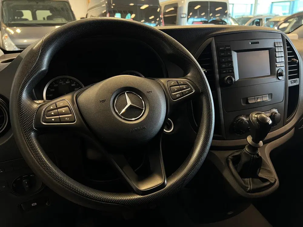 Mercedes-Benz Vito L3H1 Rolstoelbus uit 2019, foto 15