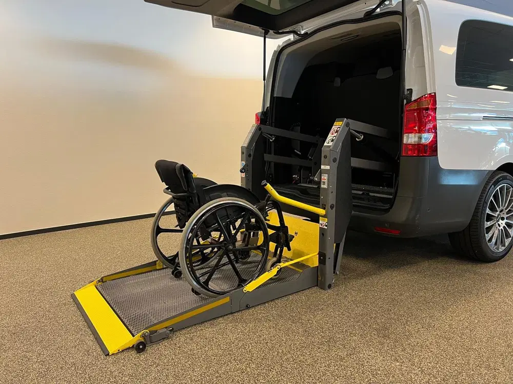 Mercedes-Benz Vito L3H1 Rolstoelbus uit 2019, foto 6