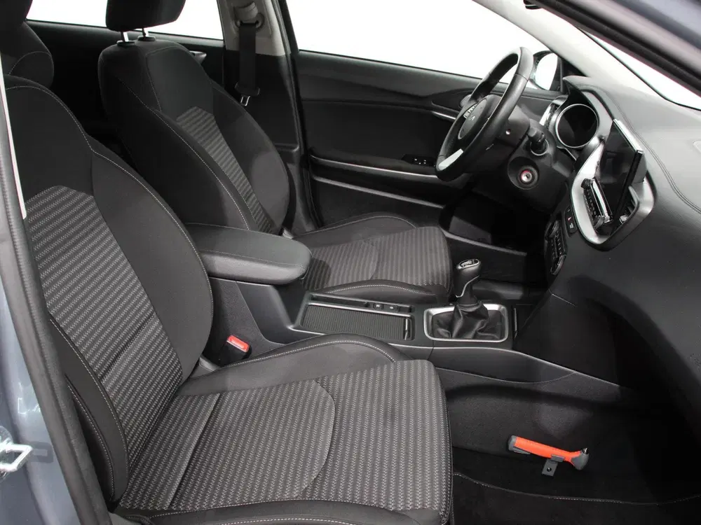 Kia Ceed 1.0 T-GDi 120pk DynamicLine Navigatie A uit 2022, foto 11