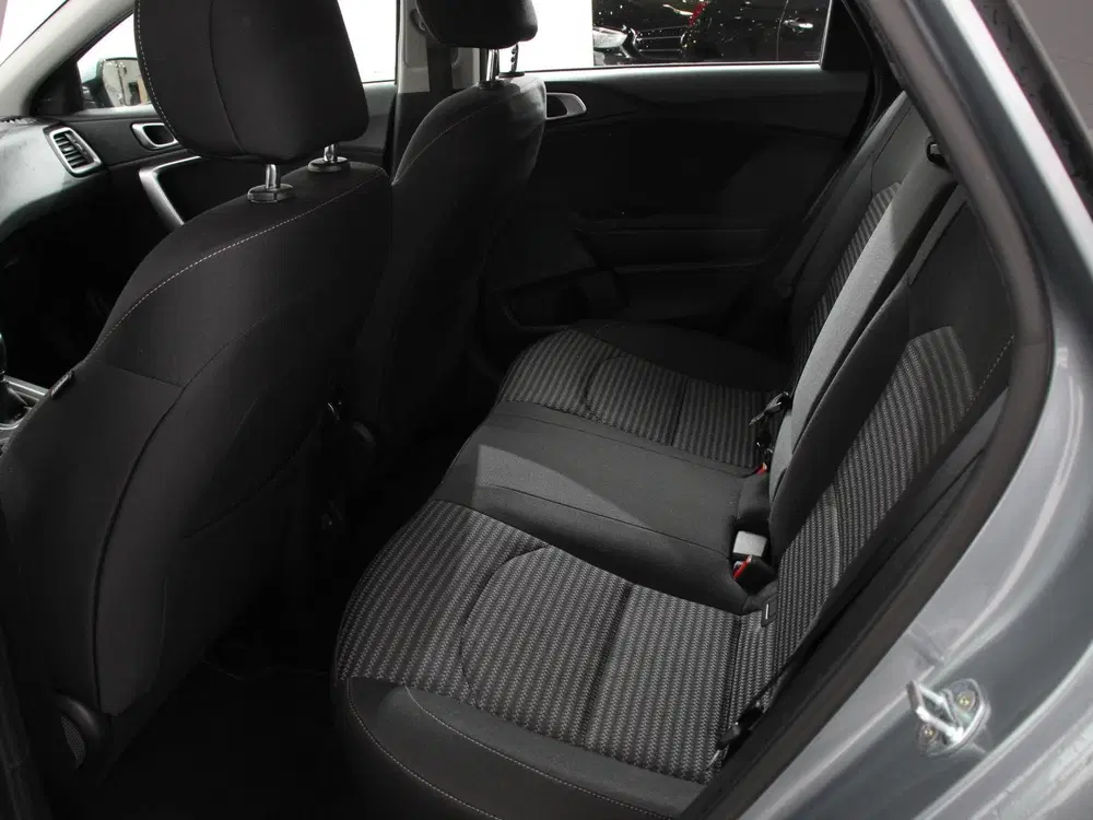 Kia Ceed 1.0 T-GDi 120pk DynamicLine Navigatie A uit 2022, foto 14