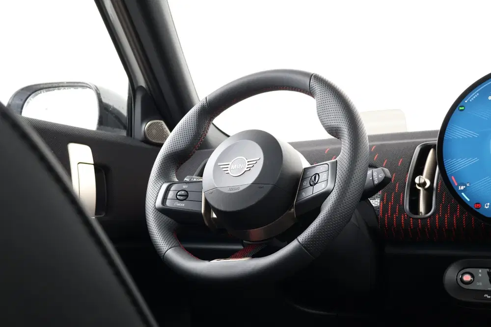 Mini Countryman E John Cooper Works XL 66.5 kWh uit 2026, foto 13