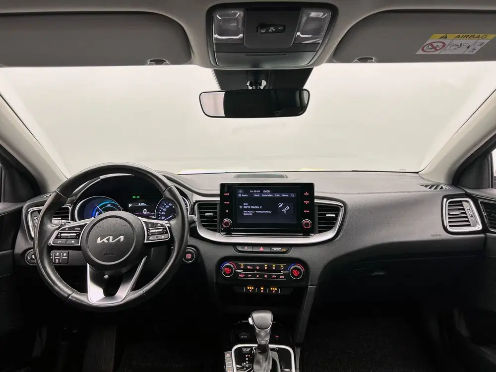 Kia Ceed 1.6 GDI PHEV DynamicLine uit 2023, foto 2