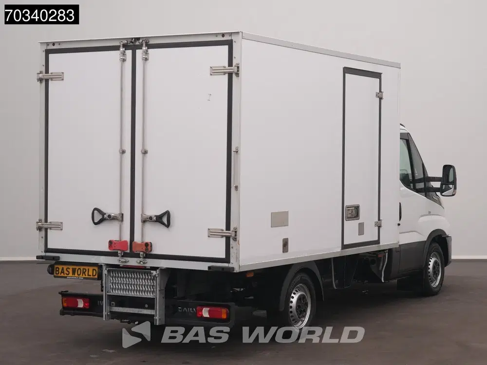 Iveco Daily Automaat Koel uit 2023, foto 2