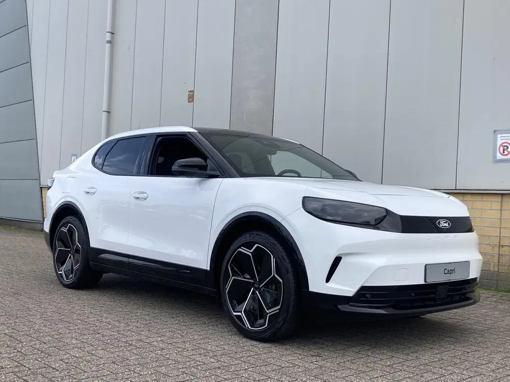Ford Capri Premium Standard Range RWD 52 kWh Driver A uit 2026, foto 3