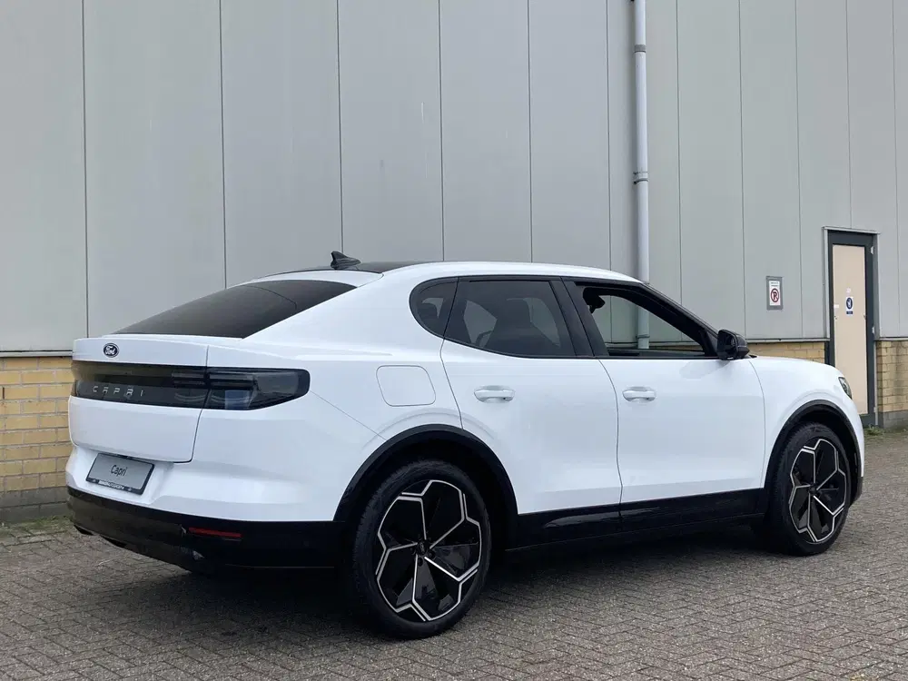 Ford Capri Premium Standard Range RWD 52 kWh Driver A uit 2026, foto 8