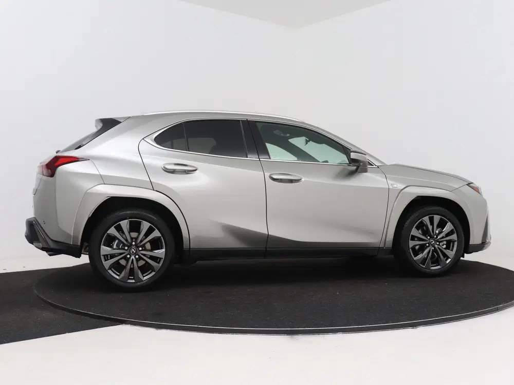 Lexus UX 300h F SPORT Line uit 2025, foto 12