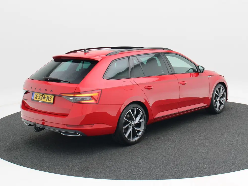 Skoda Superb 1.5 TSi 150 Pk Automaat Sportline Busines uit 2024, foto 2