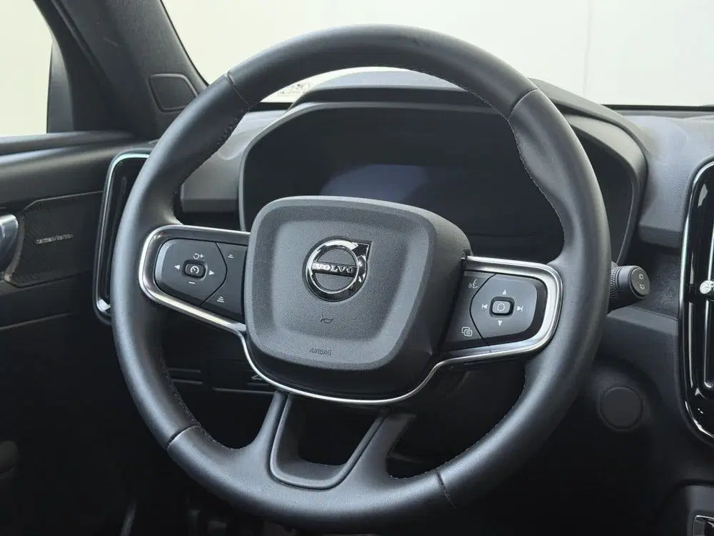 Volvo EX40 Extended Plus Dark 82 kWh uit 2025, foto 11