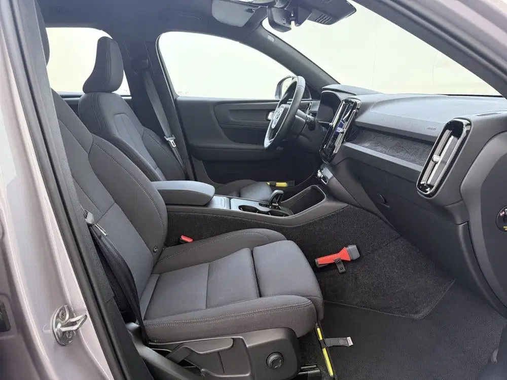Volvo EX40 Extended Plus Dark 82 kWh uit 2025, foto 13