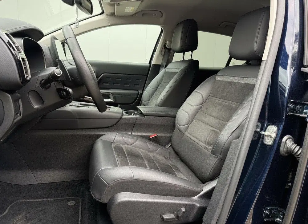 Citroën C5 Aircross Citroen C5 Aircross 1.6 Plug-in Hybrid 225 uit 2024, foto 14