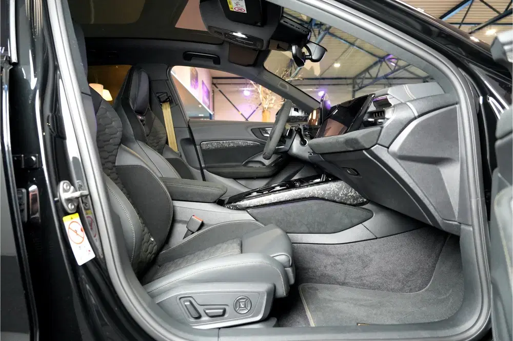Audi RS5 A5 Avant e-hybrid 470kW uit 2026, foto 4