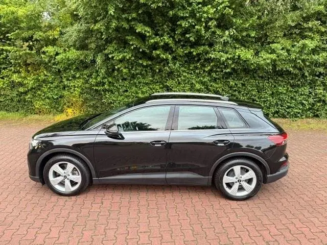 Audi Q4 e-tron 40 Launch Edition 77 kWh uit 2021, foto 3
