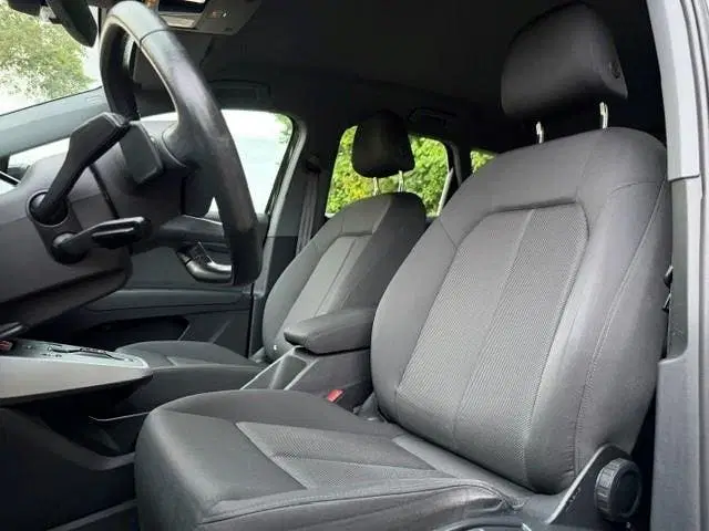 Audi Q4 e-tron 40 Launch Edition 77 kWh uit 2021, foto 6