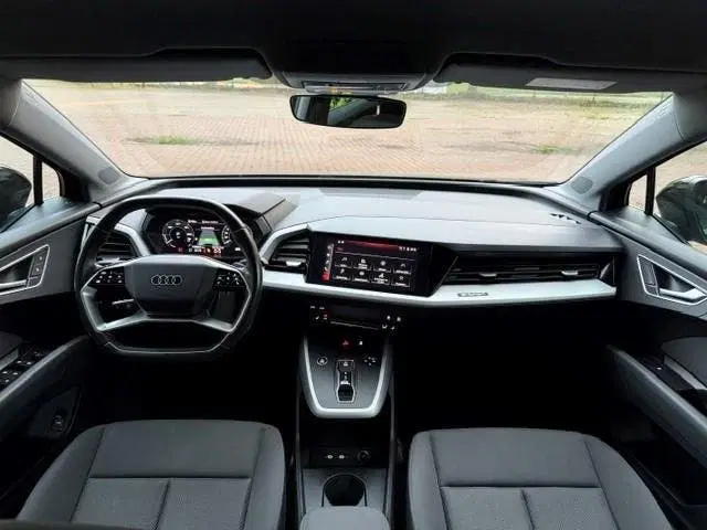Audi Q4 e-tron 40 Launch Edition 77 kWh uit 2021, foto 8