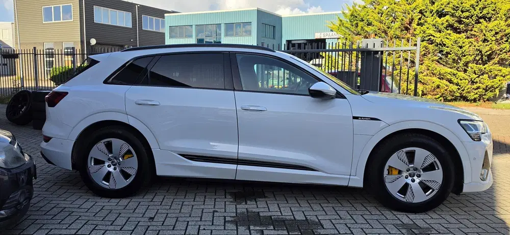 Audi e-tron e-tron 50 quattro Launch edition Black uit 2019, foto 4