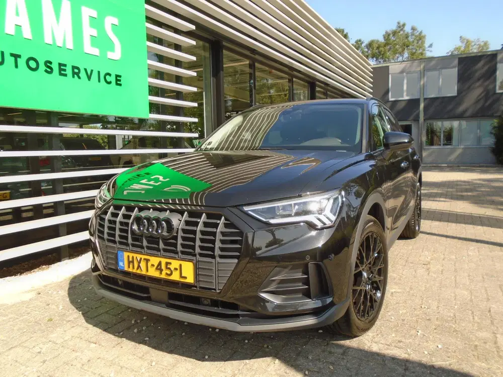 Audi Q3 45 TFSI e Advanced edition BLACK LINE SPOR uit 2022, foto 4
