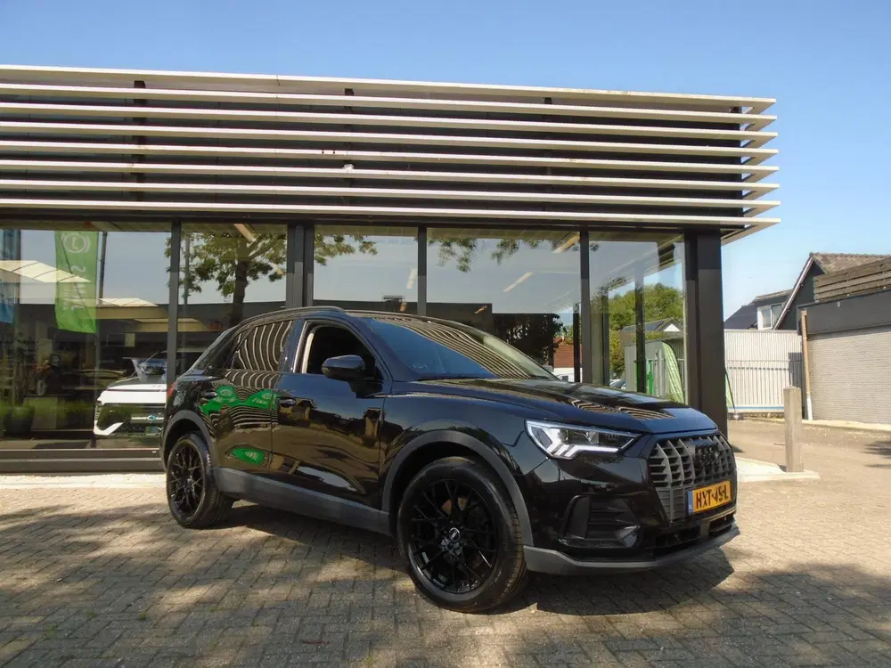 Audi Q3 45 TFSI e Advanced edition BLACK LINE SPOR uit 2022, foto 6