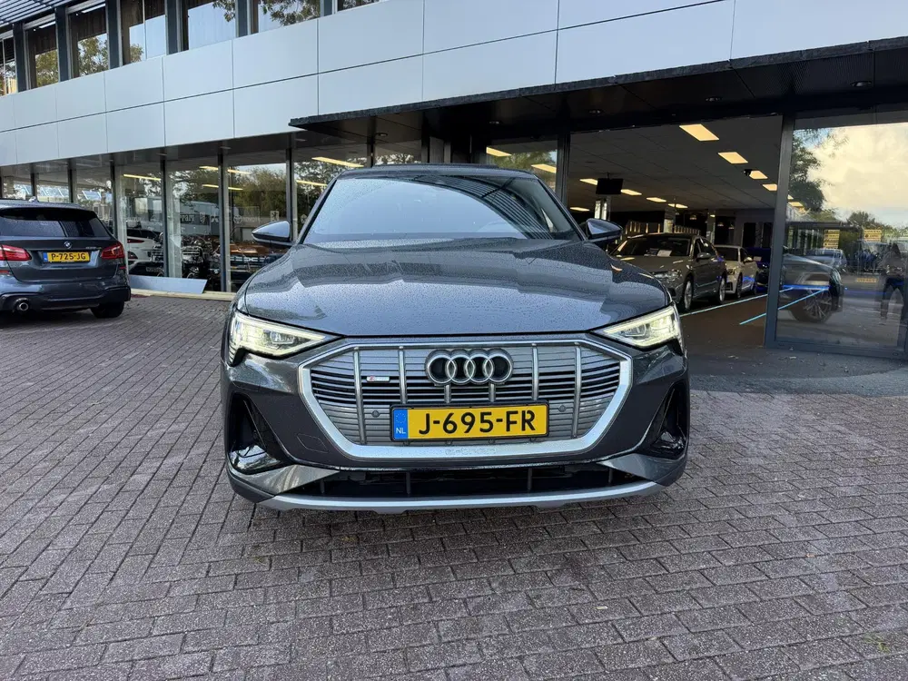 Audi e-tron 50 quattro S edition 71 kWh S-line Pan uit 2020, foto 2
