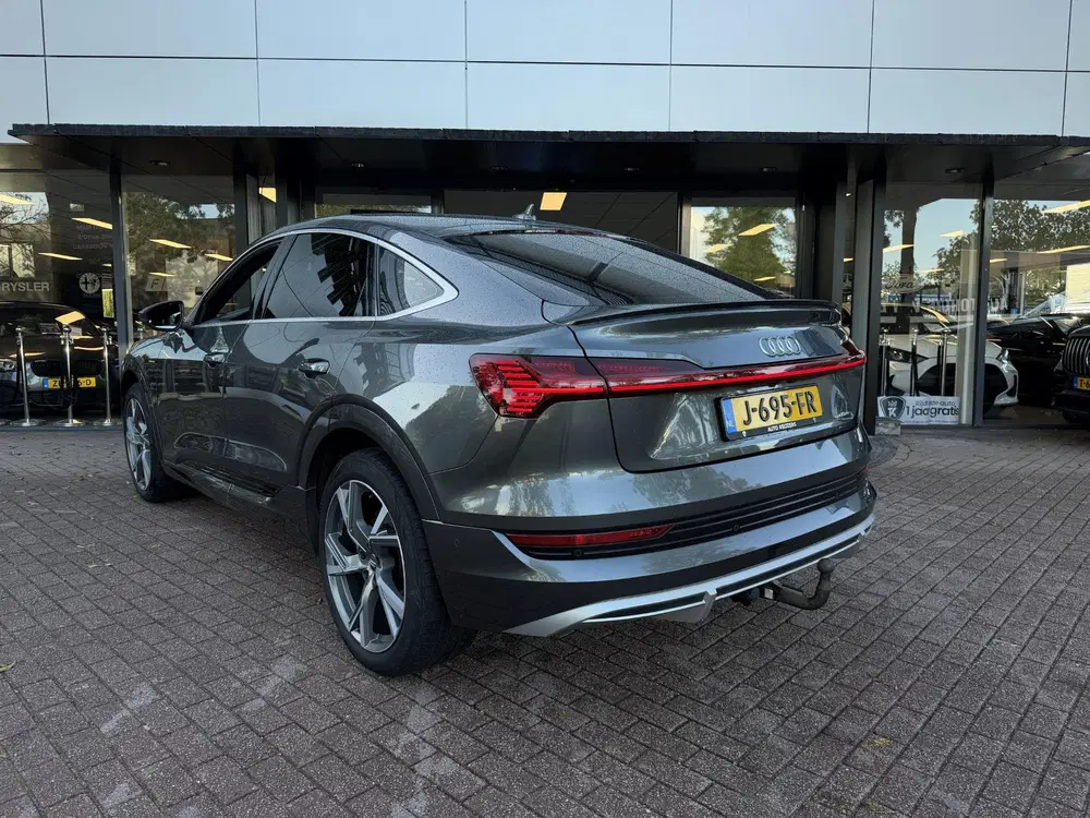 Audi e-tron 50 quattro S edition 71 kWh S-line Pan uit 2020, foto 4