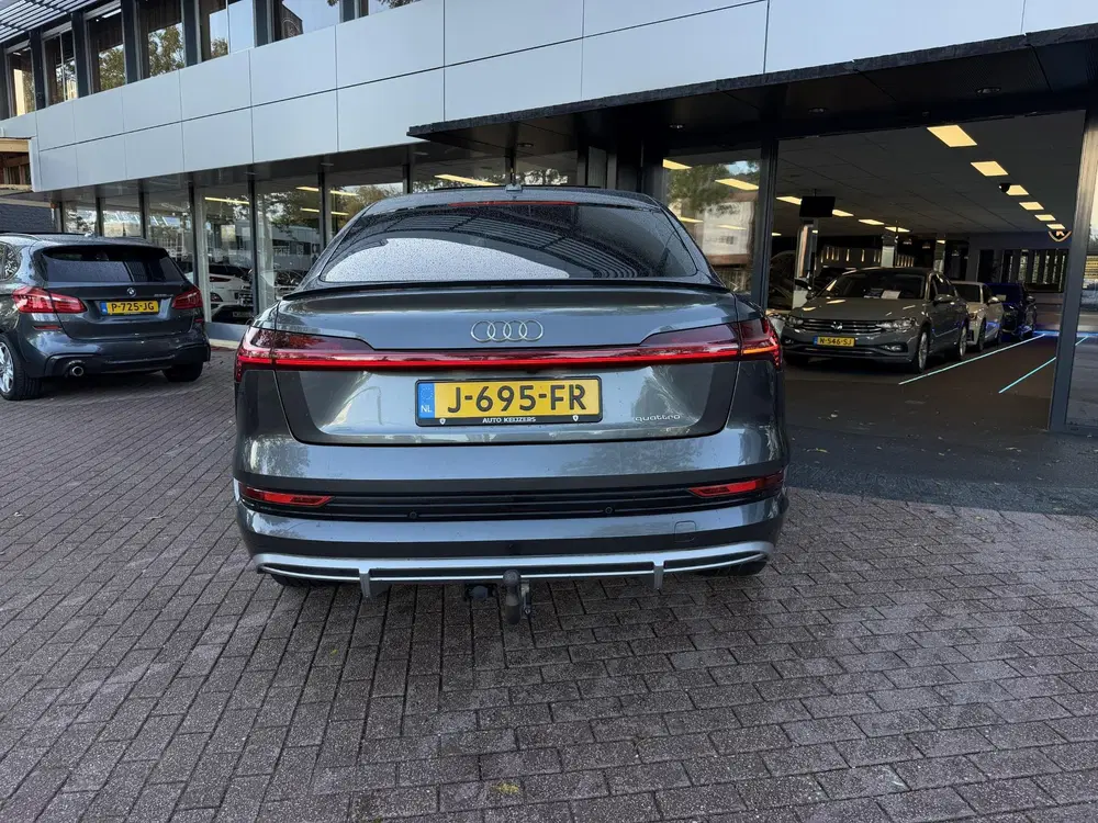 Audi e-tron 50 quattro S edition 71 kWh S-line Pan uit 2020, foto 6