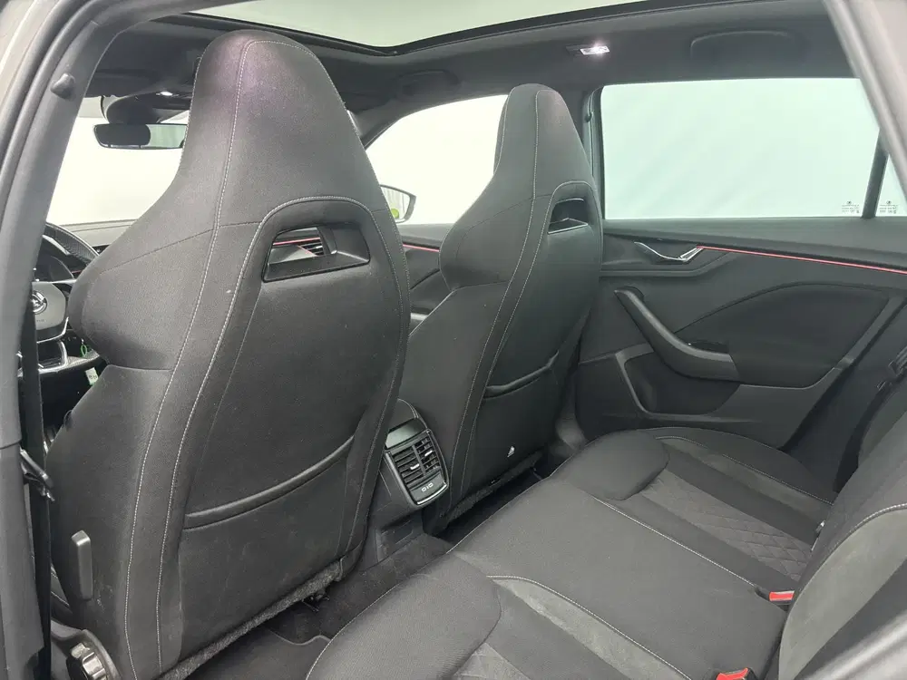 Skoda Scala 1.0 TSI 110pk DSG Sport Business uit 2021, foto 11