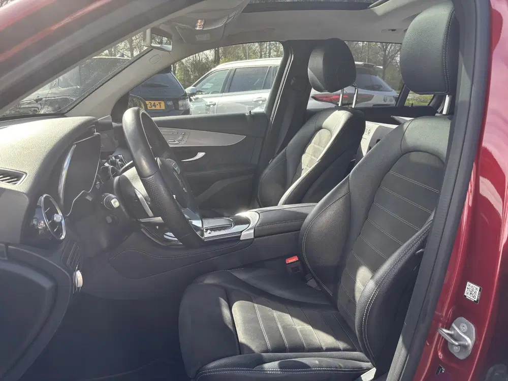 Mercedes-Benz GLC 300e 4MATIC AMG Line 320 PK uit 2020, foto 8