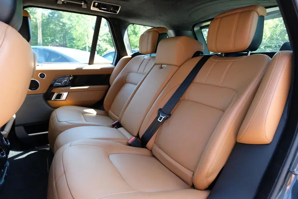 Land Rover Range Rover P400e Autobiography 404 PK uit 2021, foto 11