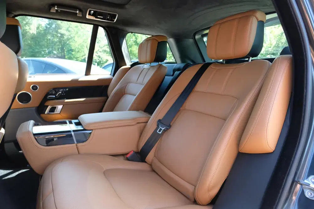 Land Rover Range Rover P400e Autobiography 404 PK uit 2021, foto 12