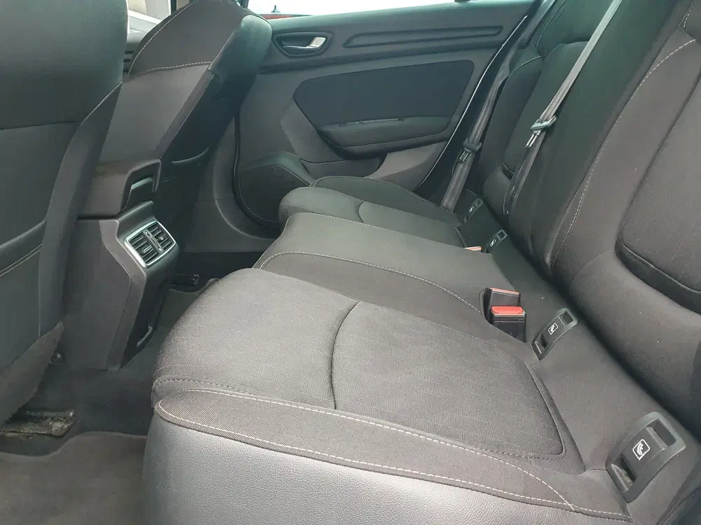 Renault Megane Mégane Estate 1.5 Blue dCi Limited NAVI uit 2019, foto 5
