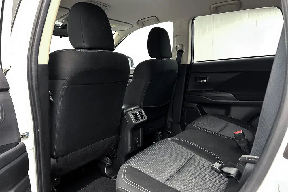 Mitsubishi Outlander 2.4 PHEV Pure uit 2021, foto 13