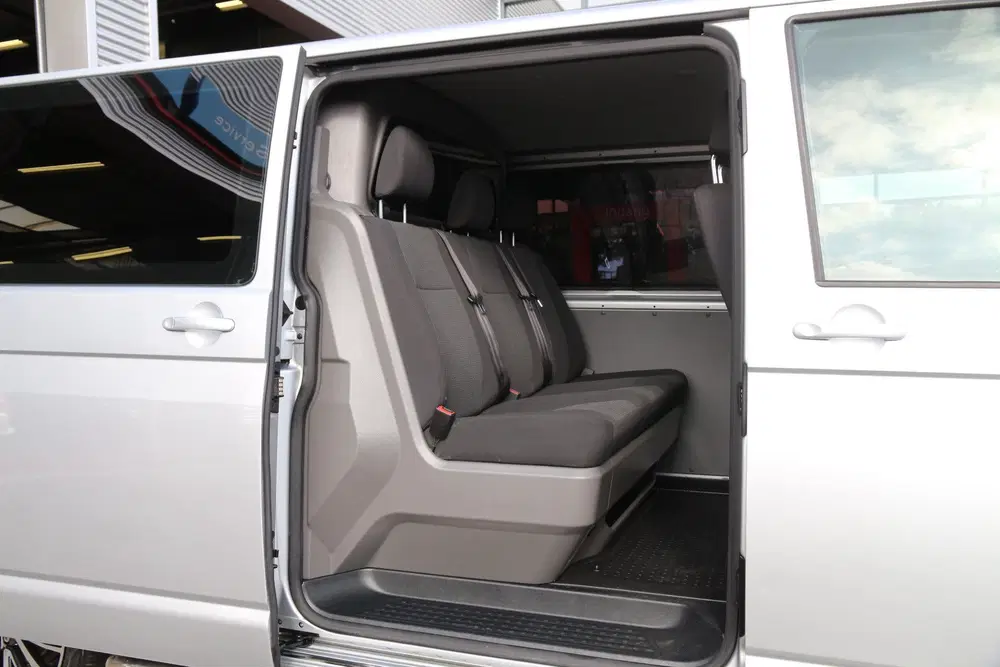 Volkswagen Transporter 2.0 TDI 150 uit 2021, foto 14