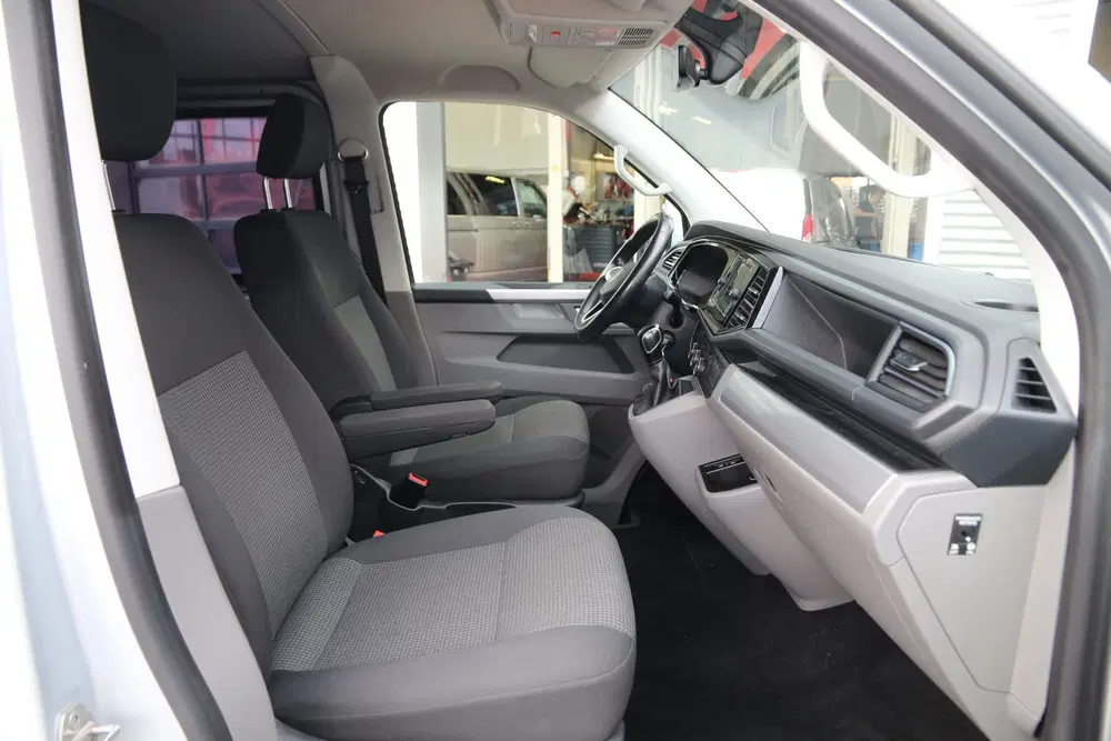 Volkswagen Transporter 2.0 TDI 150 uit 2021, foto 9