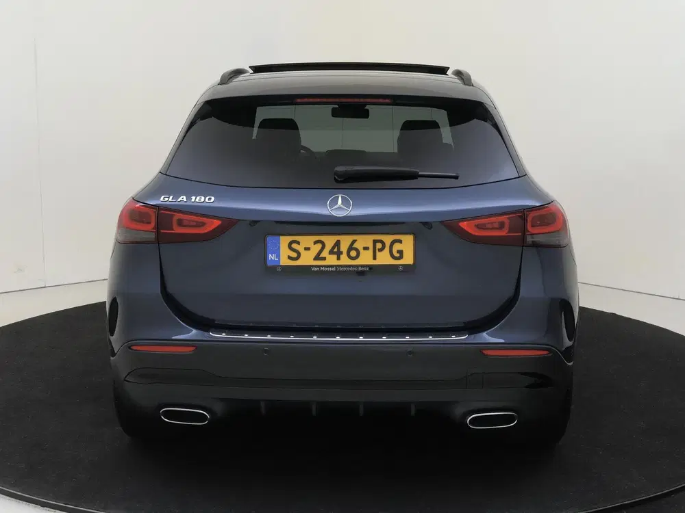 Mercedes-Benz GLA 180 Business Solution AMG uit 2023, foto 7