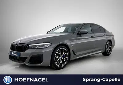 BMW 5-serie 545e xDrive M Sport uit 2022