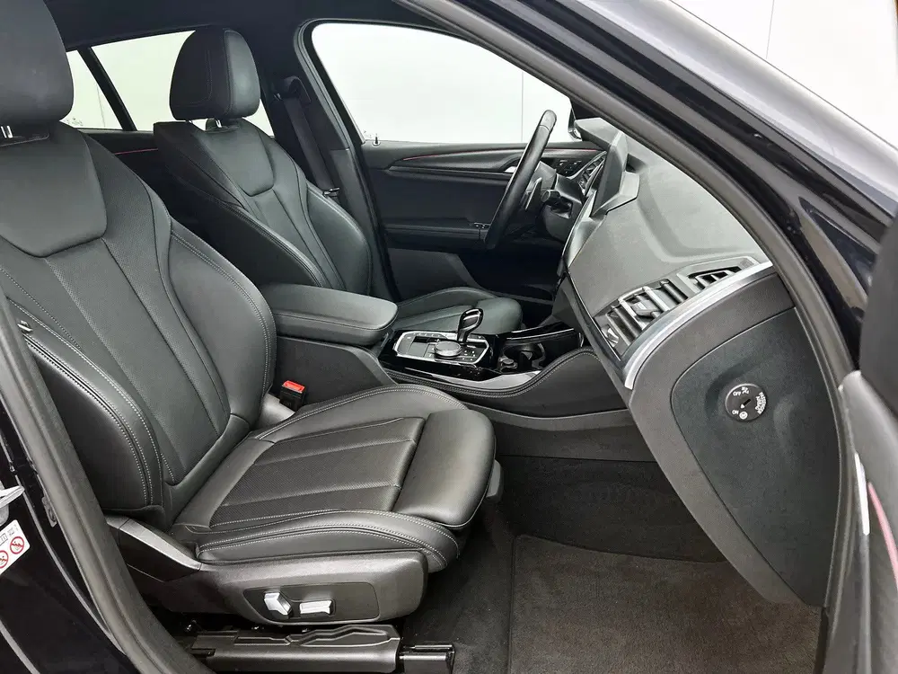 BMW X4 XDrive20i M Sport uit 2022, foto 15