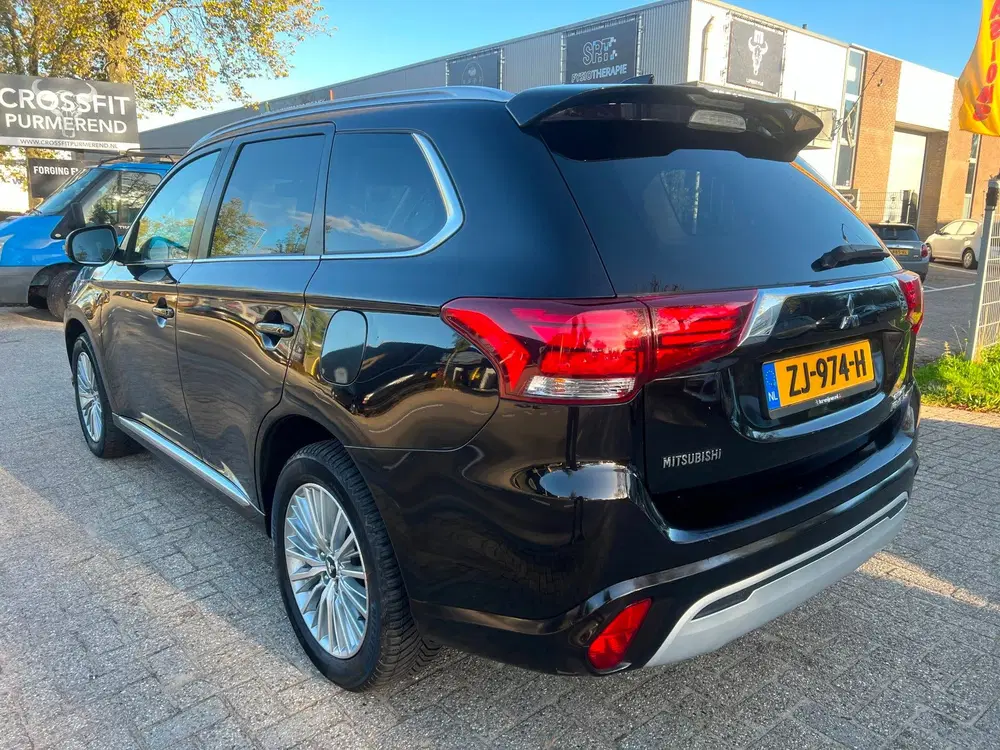 Mitsubishi Outlander 2.4 PHEV Pure+ uit 2019, foto 4
