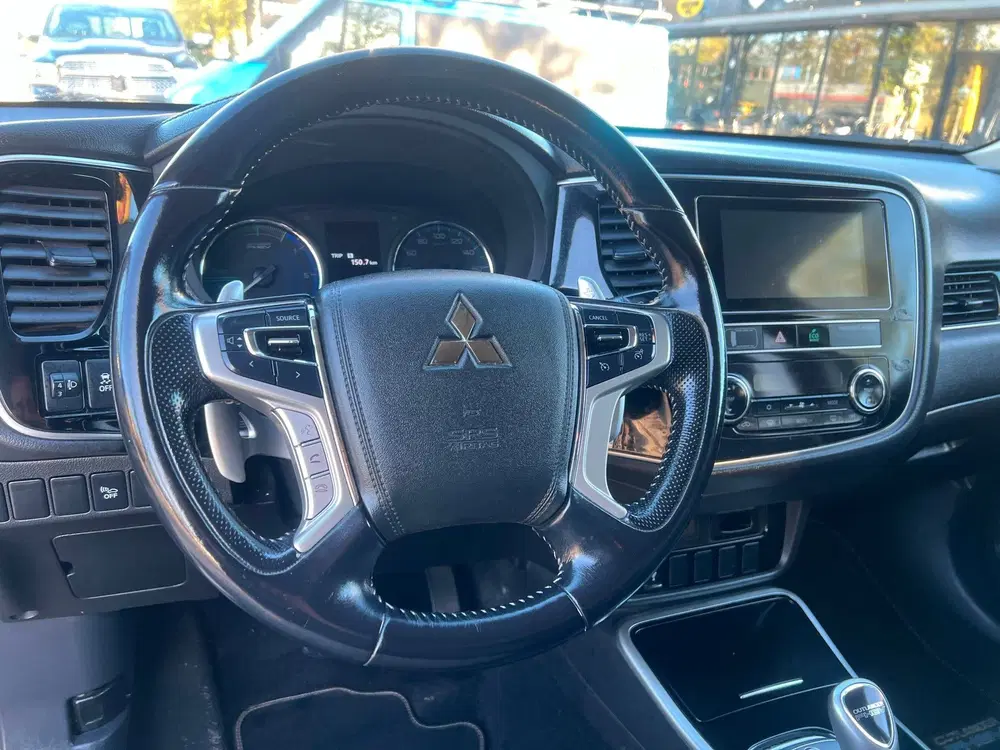 Mitsubishi Outlander 2.4 PHEV Pure+ uit 2019, foto 7