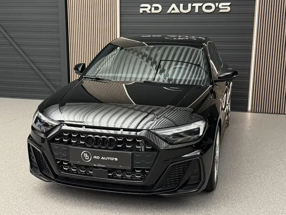 Audi A1 40 TFSI uit 2022, foto 3