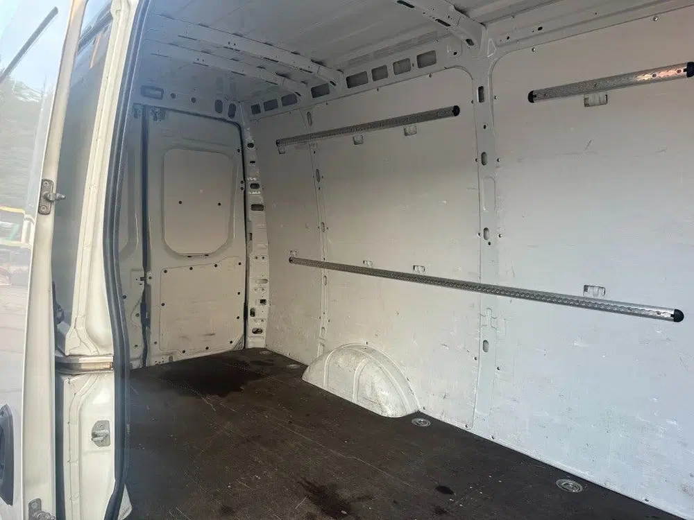 Iveco Daily 35S16V L3H2 uit 2024, foto 12