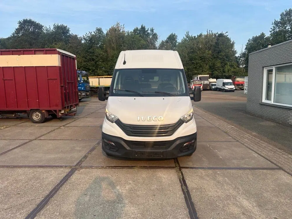 Iveco Daily 35S16V L3H2 uit 2024, foto 2
