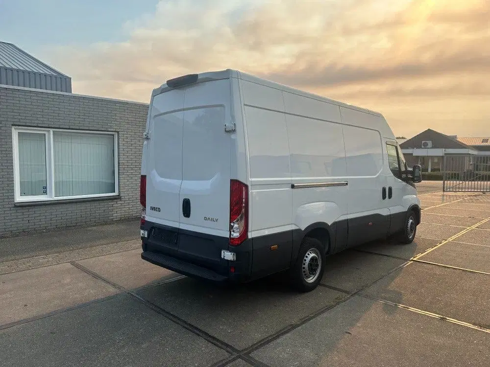 Iveco Daily 35S16V L3H2 uit 2024, foto 5