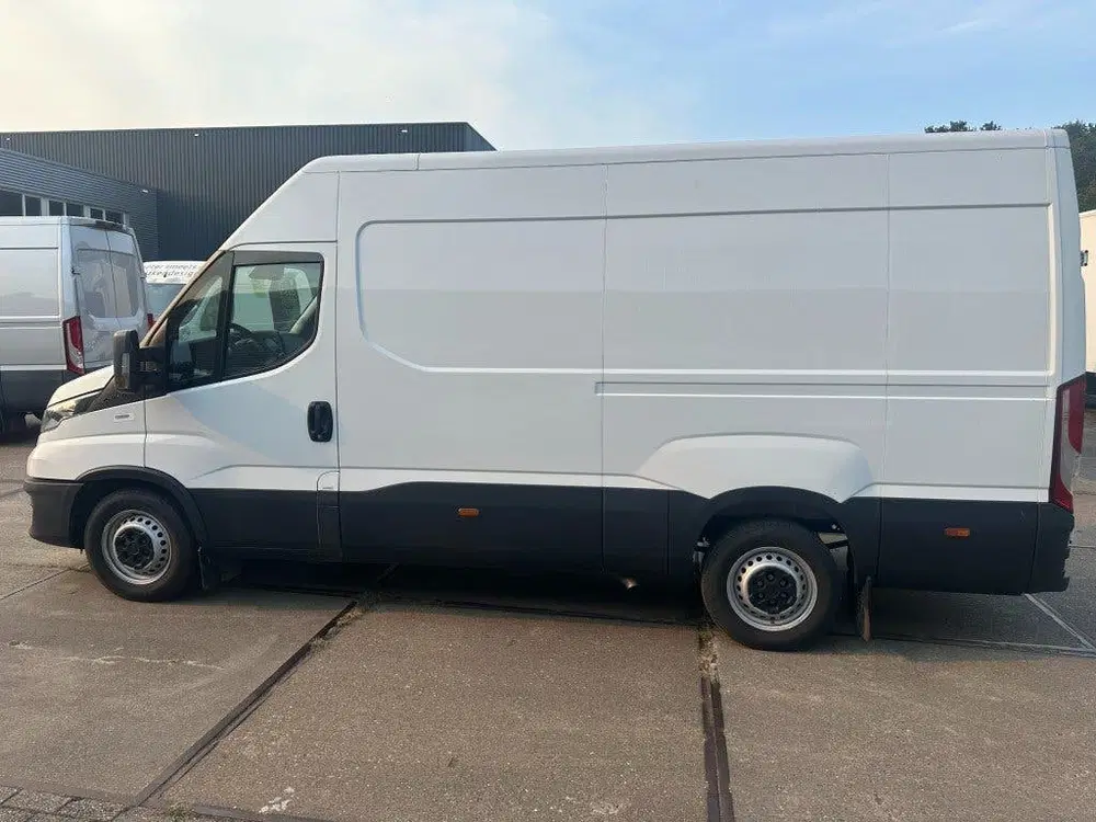 Iveco Daily 35S16V L3H2 uit 2024, foto 8