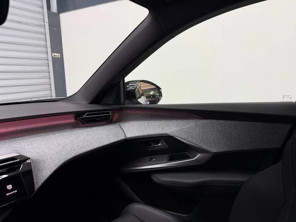 Peugeot 5008 1.2 Hybrid 145PK GT 7p uit 2025, foto 15